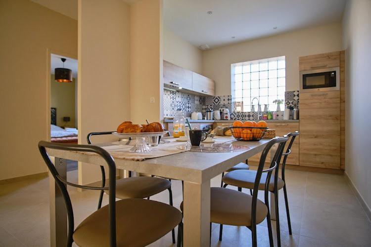 Les Doyennes Bed & Breakfast Brugny-Vaudancourt Eksteriør bilde